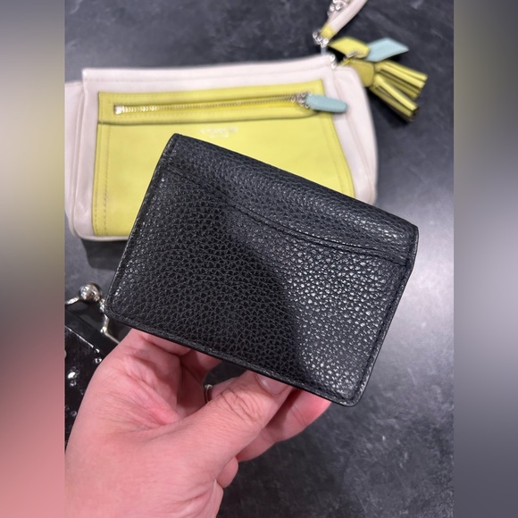 Coach Lot - Picture 6 of 7